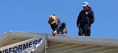 Roof Repair vs Replacement